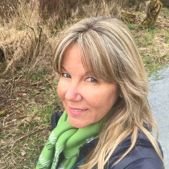 Meet your Posher, Tracy - Picture 1 of 1